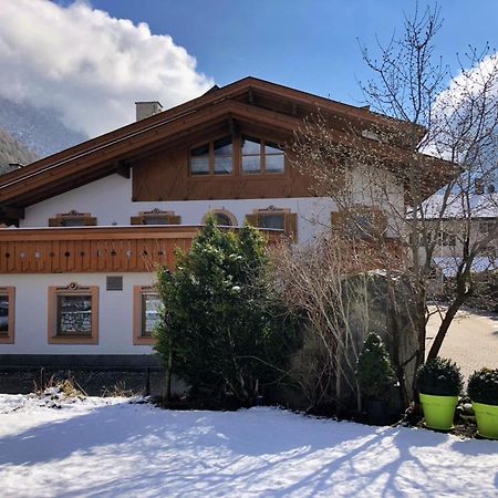 Zur Bruecke Apartments And Rooms - Your Home In Heart Of South Tyrol, With Brixencard Fortezza Esterno foto