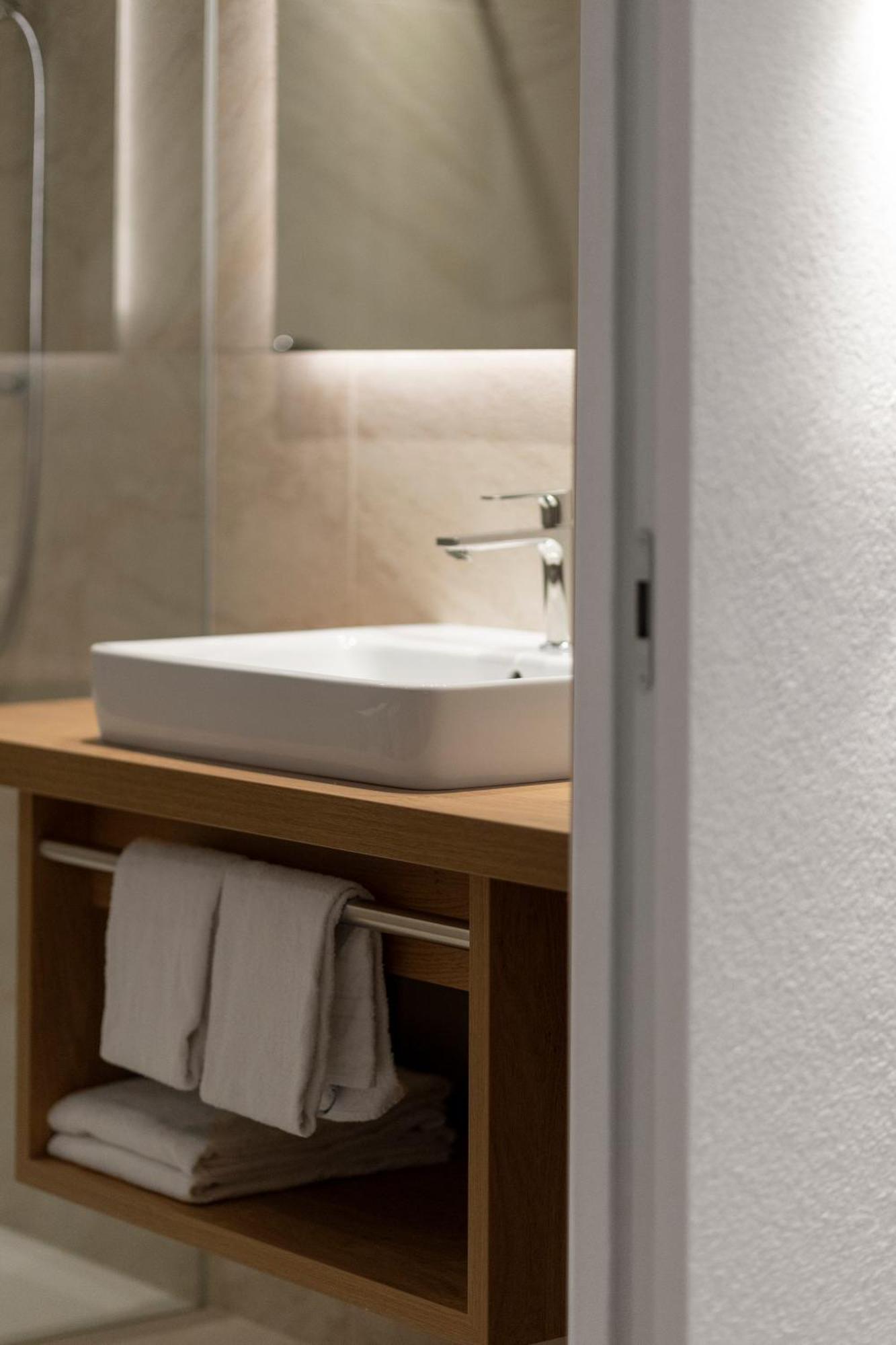 Zur Bruecke Apartments And Rooms - Your Home In Heart Of South Tyrol, With Brixencard Fortezza Esterno foto