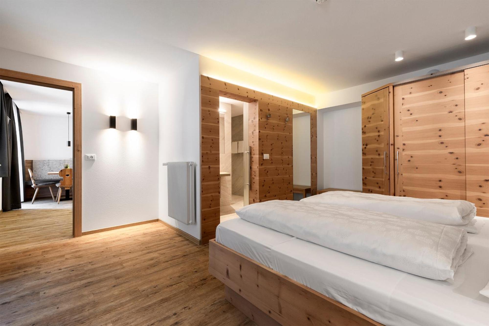 Zur Bruecke Apartments And Rooms - Your Home In Heart Of South Tyrol, With Brixencard Fortezza Esterno foto