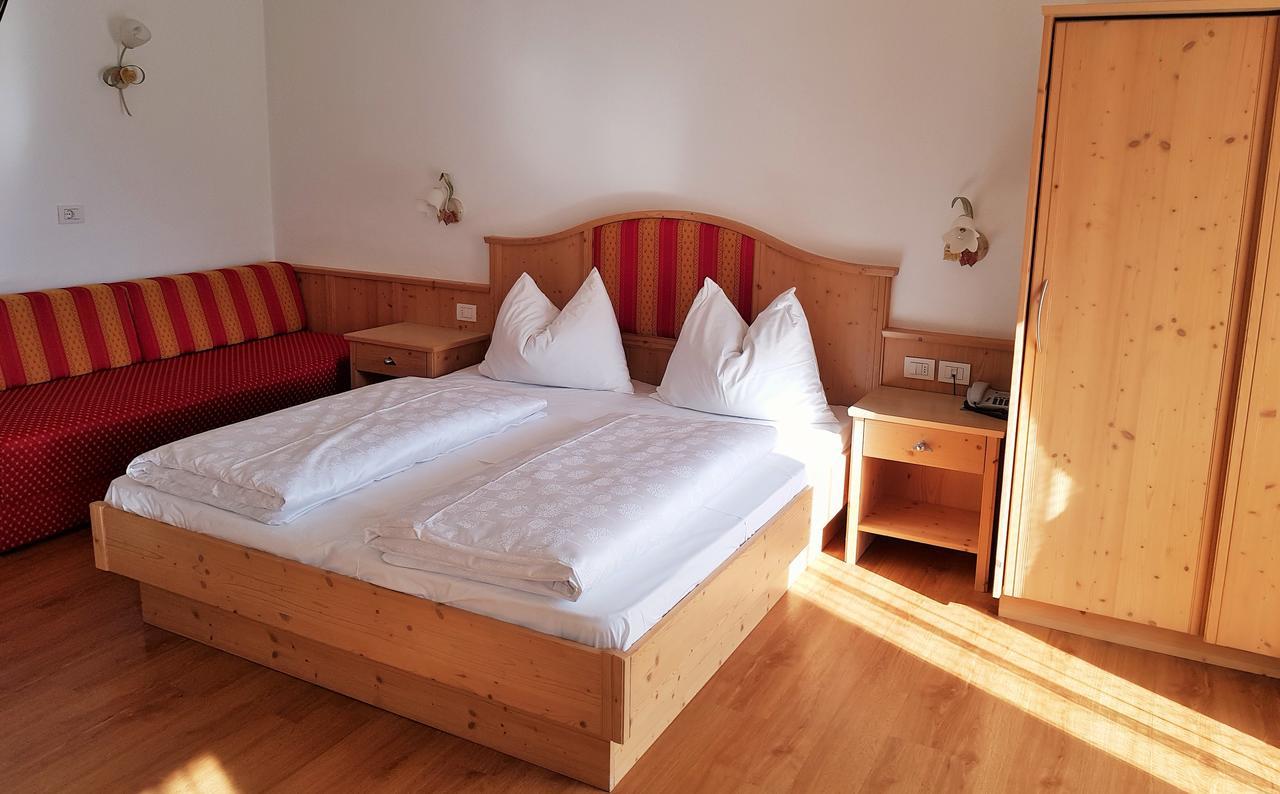 Zur Bruecke Apartments And Rooms - Your Home In Heart Of South Tyrol, With Brixencard Fortezza Esterno foto